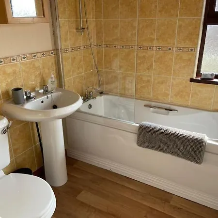 Livingstones Lodge, District