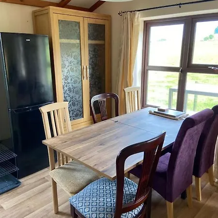 Livingstones Lodge, District *