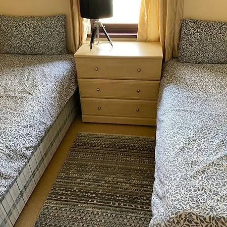 Livingstones Lodge, District * Plumbland