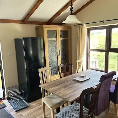 Livingstones Lodge, District * Plumbland